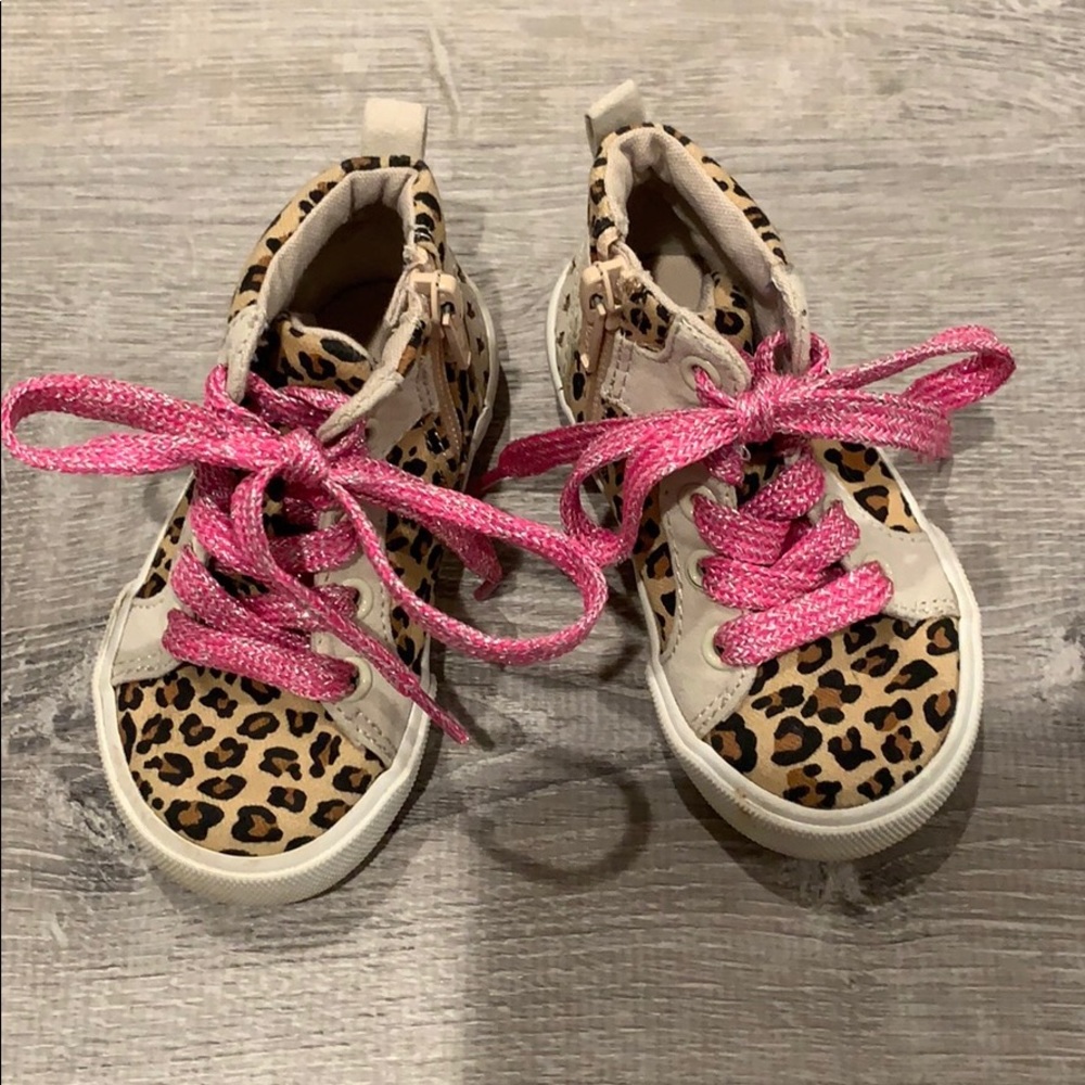 Gap High Top sneakers. Size 5.